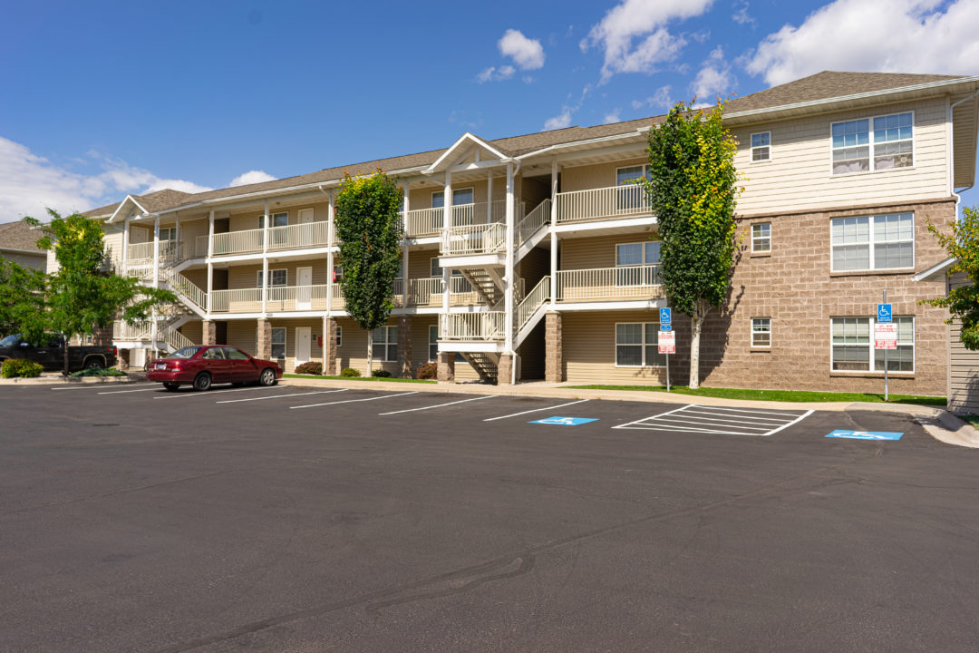 CRESTVIEW APARTMENTS